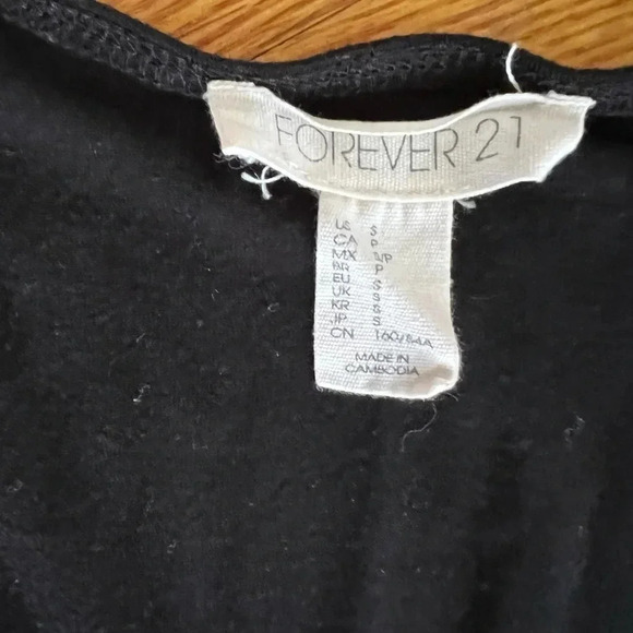 Forever21 Classic V-Neck dress - Picture 3 of 4